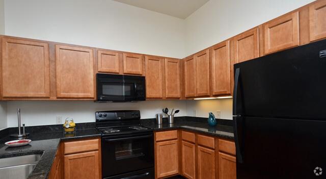 More Photos Of 1220 N King St, Hampton Apartments For Lease