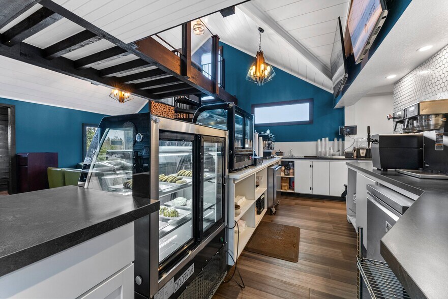 More Photos Of 24217 State Hwy 35, Siren Freestanding For Sale