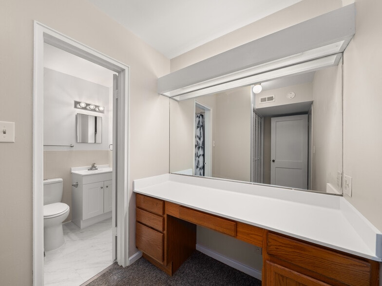 More Photos Of 615 Biltmore Ave, Asheville Apartments For Sale