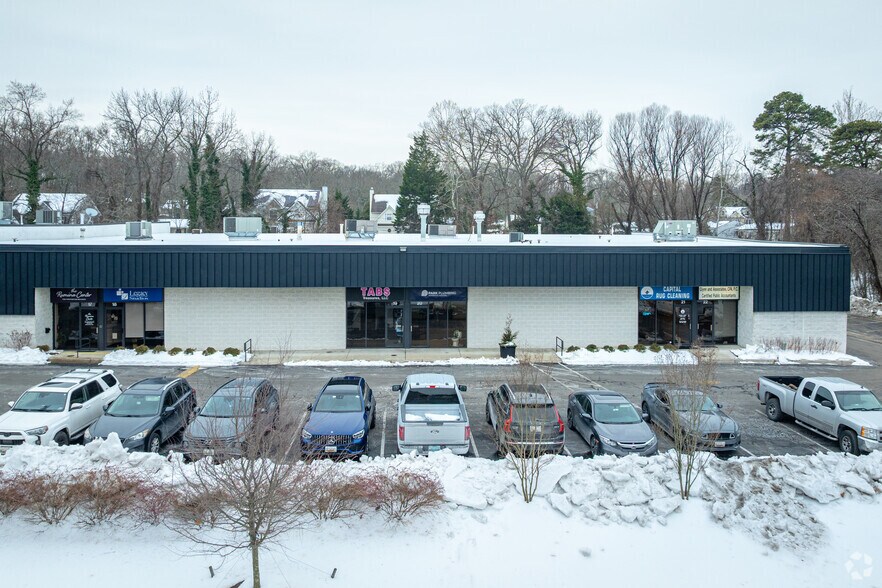 More Photos Of 836 Ritchie Hwy, Severna Park Flex For Lease