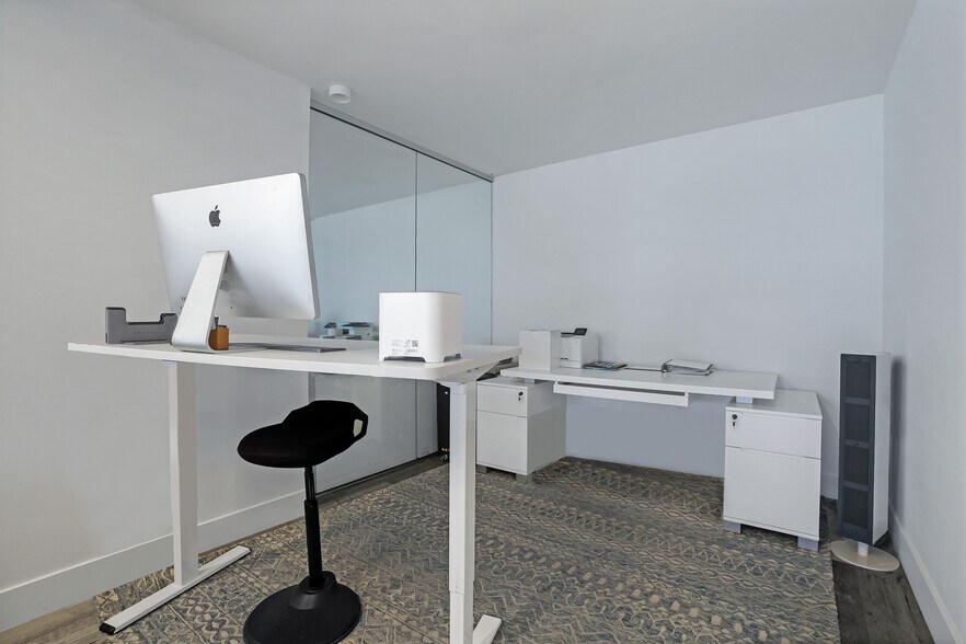 More Photos Of 1680 Michigan Ave, Miami Beach Office Residential For Lease