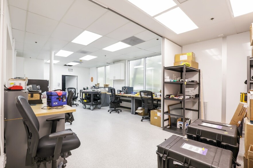 More Photos Of 32 Mauchly, Irvine Manufacturing For Sale