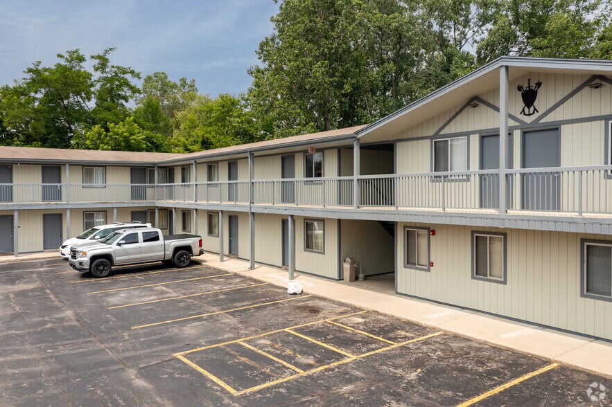 More Photos Of 1484 Gratiot Blvd, Marysville Hotel For Sale