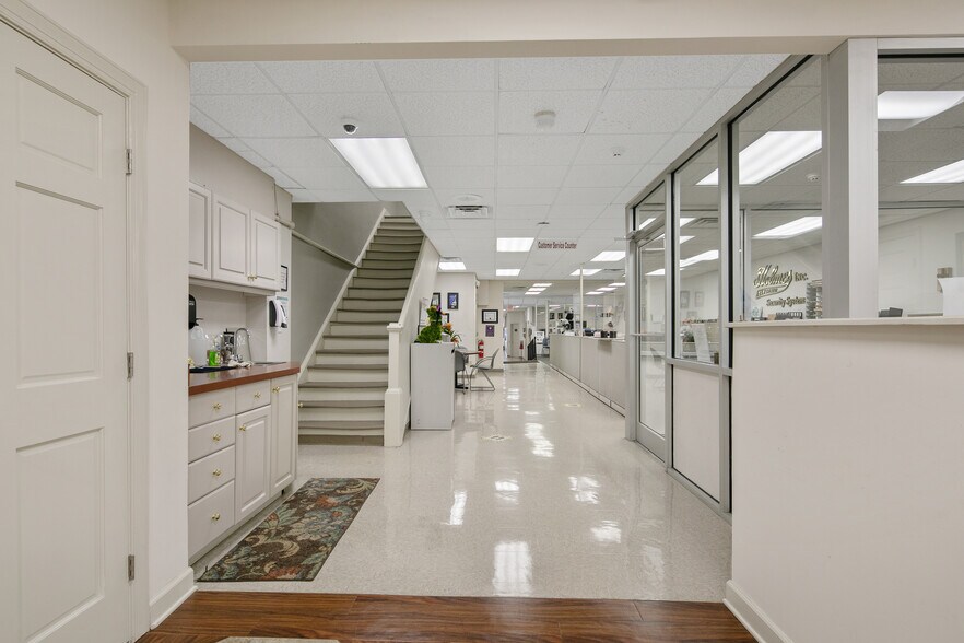 More Photos Of 127 Hay St, Fayetteville General Retail For Sale