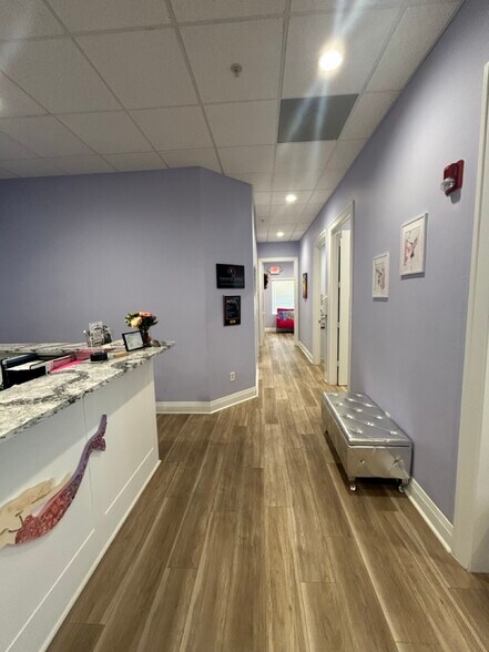 More Photos Of 7955 Airport Pulling Rd, Naples Medical For Lease