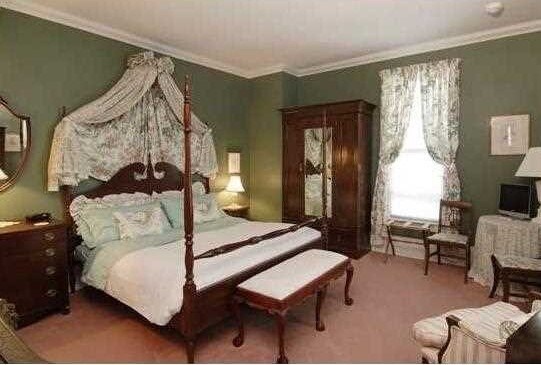 More Photos Of 21979 Club Rd, Wellesley Island Hospitality For Sale