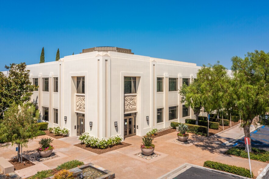 More Photos Of 800 Corporate Dr, Ladera Ranch Unknown For Lease