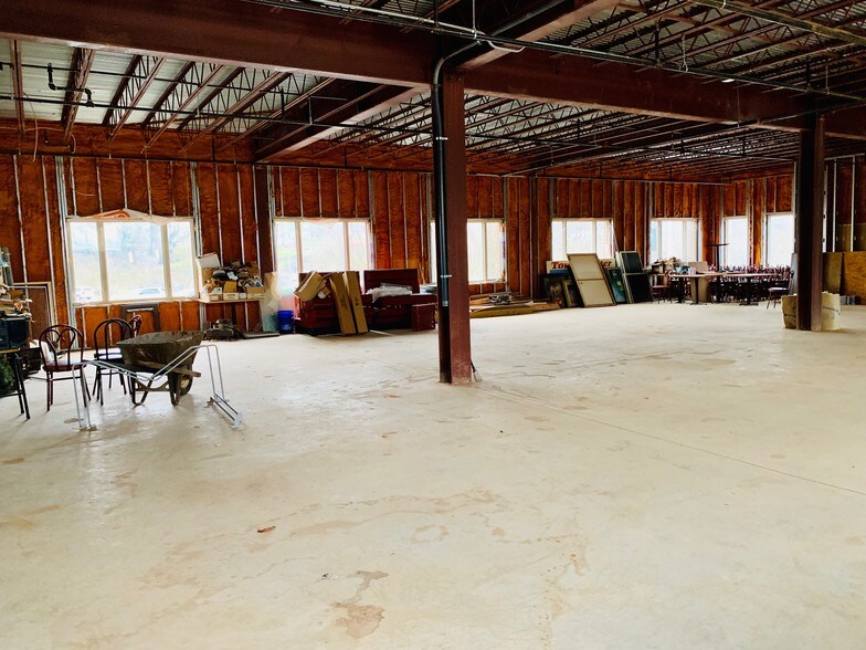 More Photos Of 200-208 W Fleming Dr, Morganton Unknown For Lease