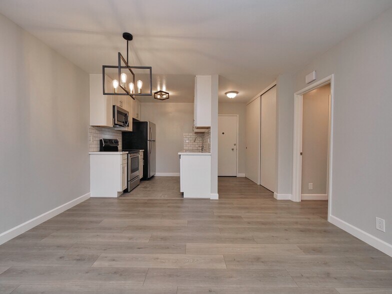 More Photos Of 631 Masonic Way, Belmont Apartments For Sale