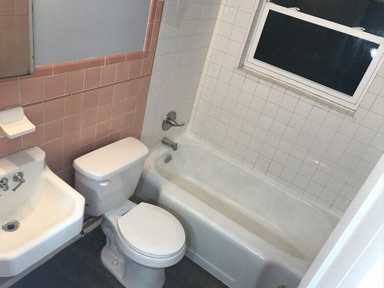 More Photos Of 24 Fernwood Ave, Dayton Apartments For Sale