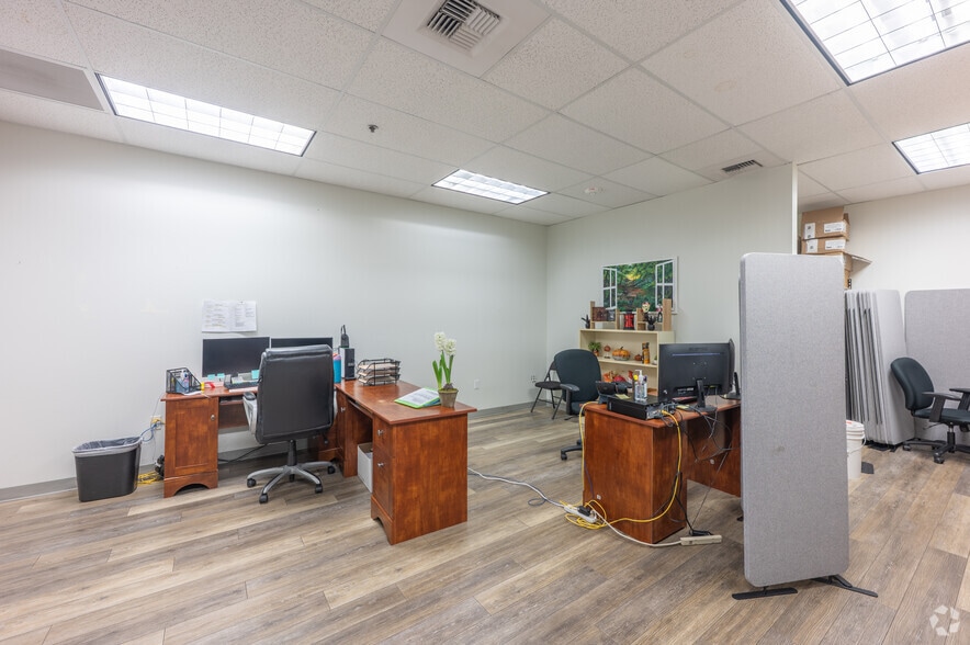 More Photos Of 2410 Fire Mesa St, Las Vegas Office For Sale