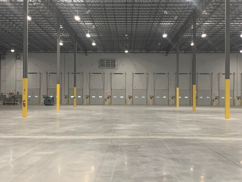 More Photos Of 237 E Main St, Norton Unknown For Lease