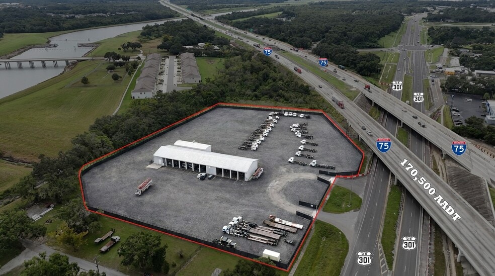 More Photos Of 9879 US Highway 301 N, Tampa Warehouse For Lease