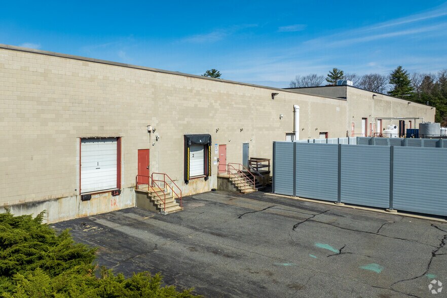 More Photos Of 89 October Hill Rd, Holliston Light Manufacturing For Lease