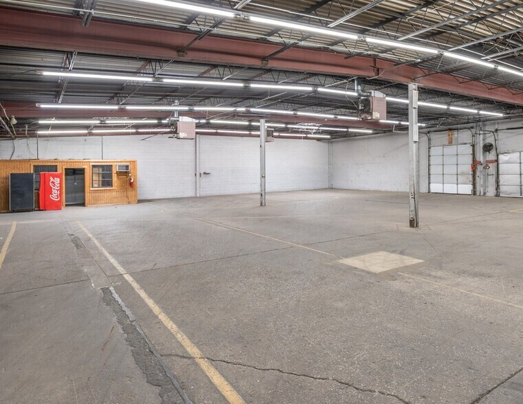 More Photos Of 904-926 Springdale Dr, Exton Warehouse For Lease