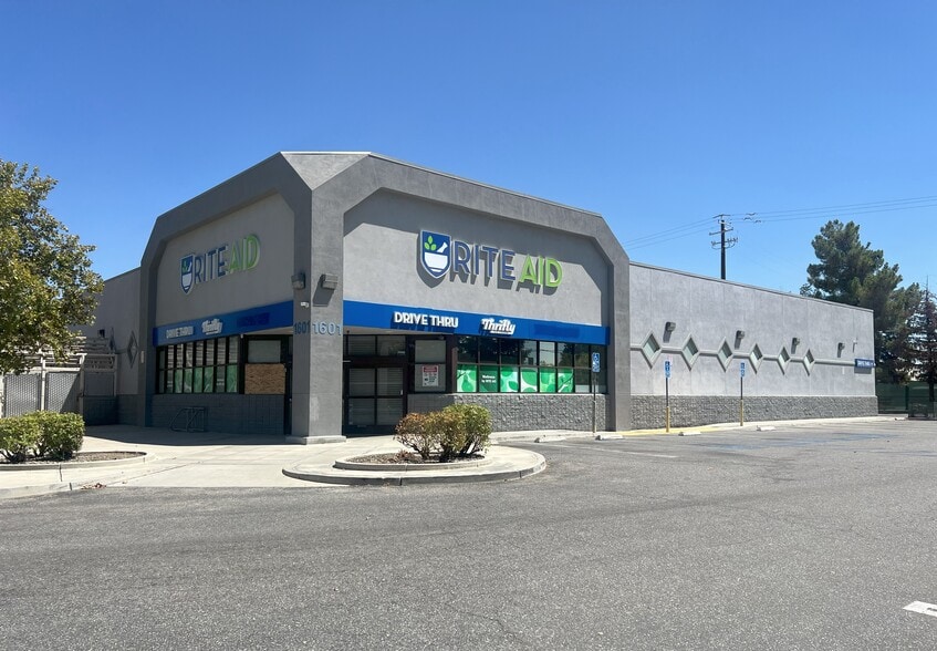 More Photos Of 1701 23rd St, Bakersfield Drugstore For Lease