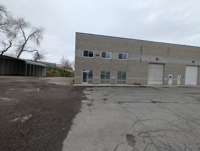 More Photos Of 4694-4696 S 200 W, Salt Lake City Light Manufacturing For Lease