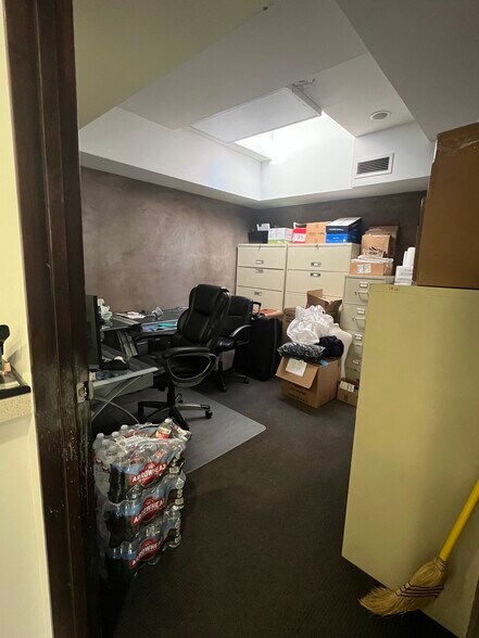 More Photos Of 6334-6340 Wilshire Blvd, Los Angeles Loft Creative Space For Lease