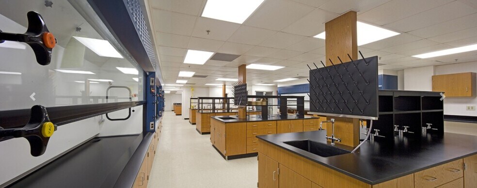 More Photos Of 13183-13201 Rachael Blvd, Alachua Warehouse For Sale