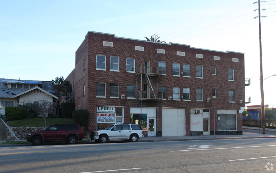 More Photos Of 6133-6141 York Blvd, Los Angeles Apartments For Lease