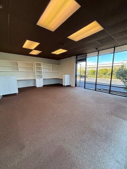 More Photos Of 2915 Kerner Blvd, San Rafael Service For Lease