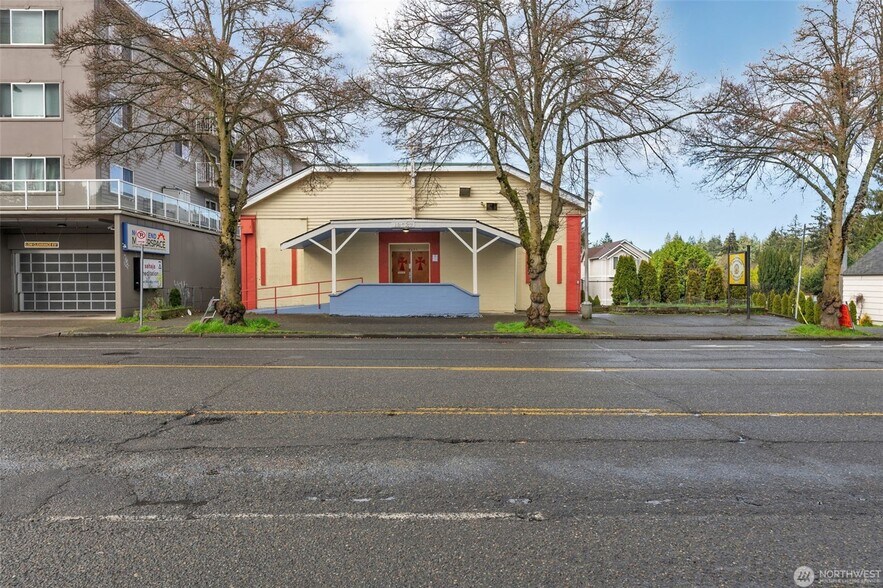 More Photos Of 12327 15th Ave NE, Seattle Religious Facility For Sale