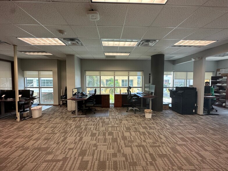 More Photos Of 1120 E Kennedy Blvd, Tampa Office For Sale