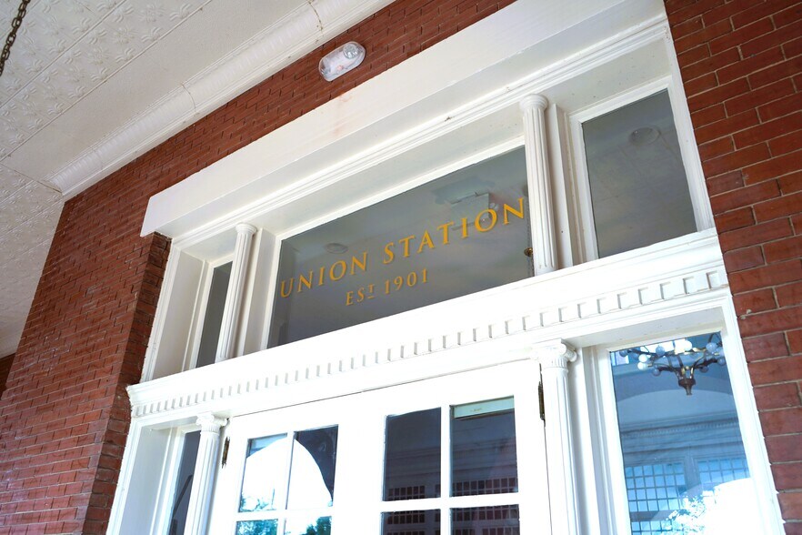 More Photos Of 1200 6th Ave, Columbus Office For Lease