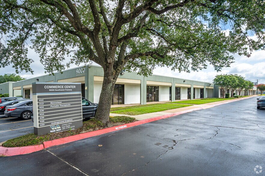 More Photos Of 9000 Southwest Fwy, Houston Unknown For Lease
