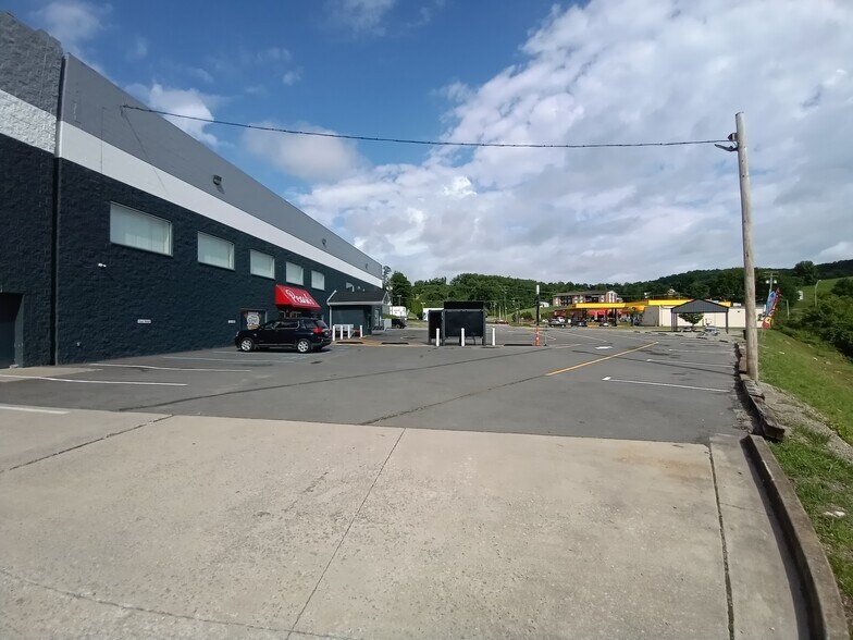 More Photos Of 1489 Milford St, Clarksburg Office For Sale