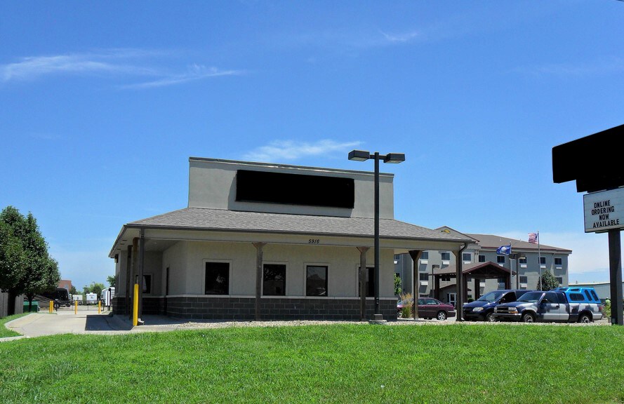 More Photos Of 5916 SW Topeka Blvd, Topeka Freestanding For Sale