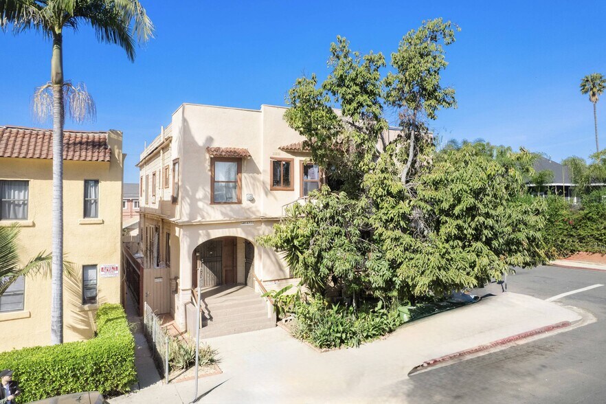 More Photos Of 1304 W 17th St, Los Angeles Multifamily For Sale