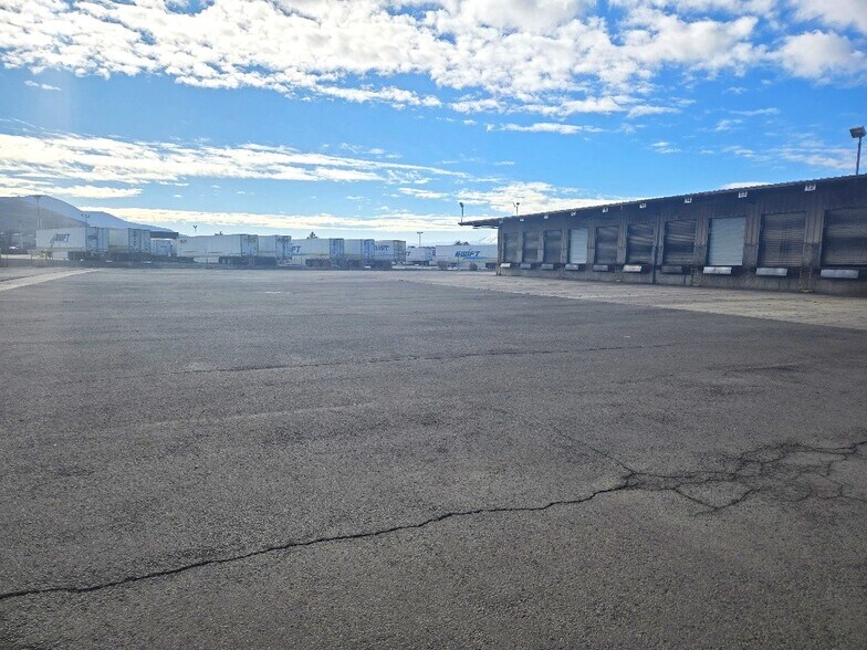 More Photos Of 1555 Kleppe Ln, Sparks Truck Terminal For Lease