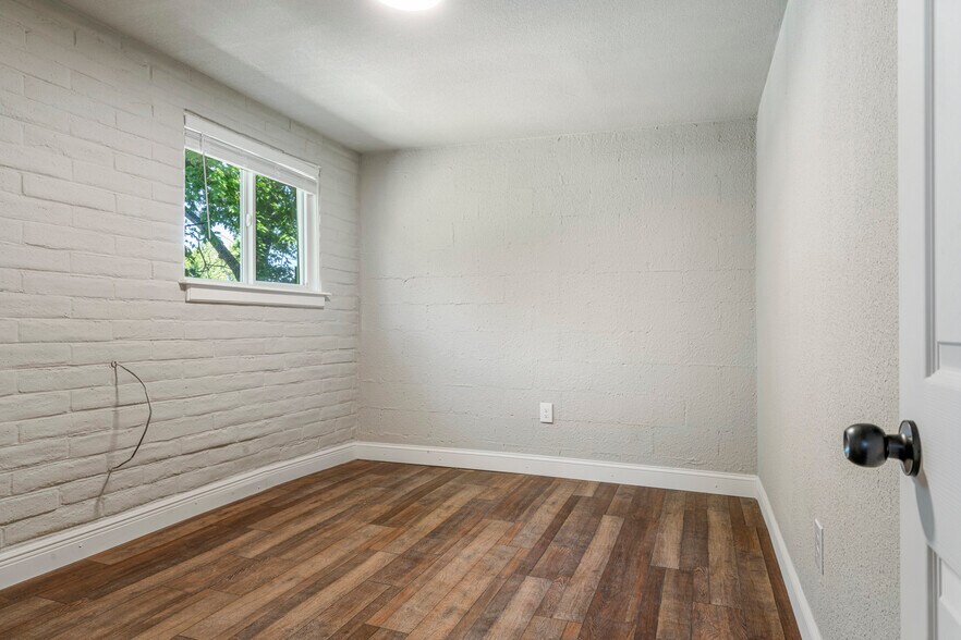 More Photos Of 2618 E 8th St, Tulsa Apartments For Sale