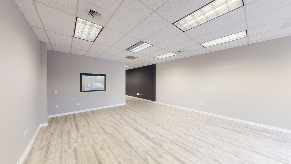 More Photos Of 13500 NE Bel Red Rd, Bellevue Freestanding For Lease