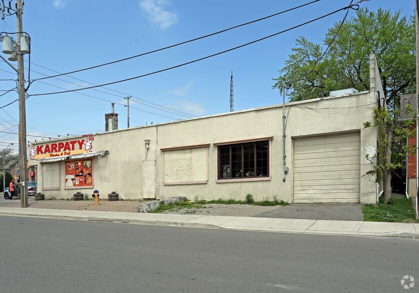 More Photos Of 3471 Lake Shore Blvd W, Toronto Storefront For Sale