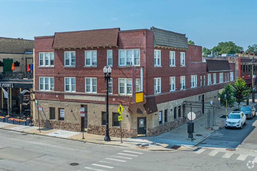 Primary Photo Of 6728-6730 N Northwest Hwy, Chicago Restaurant For Sale