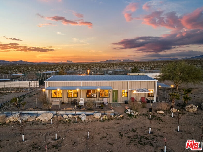 More Photos Of 9025 Camp Rock Rd, Lucerne Valley Veterinarian Kennel For Sale