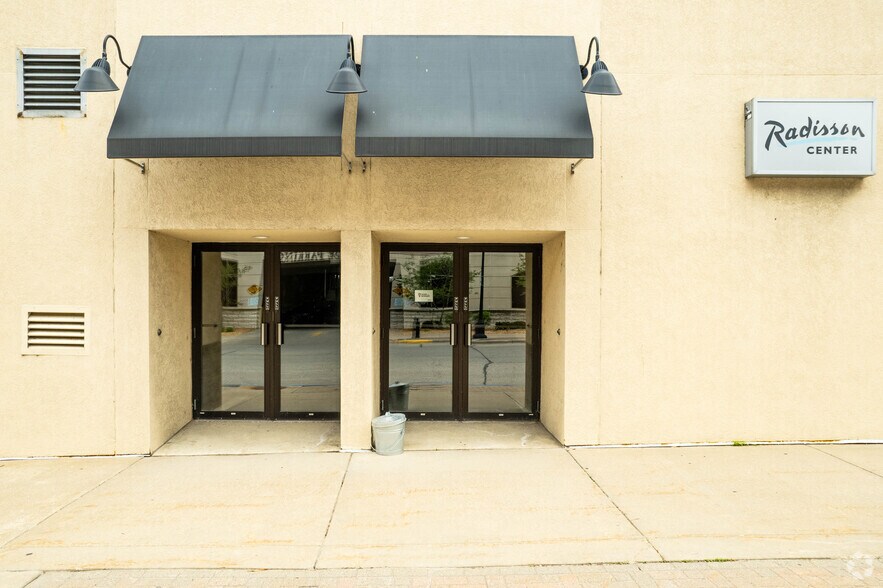 More Photos Of 300 2nd St S, La Crosse Office For Sale