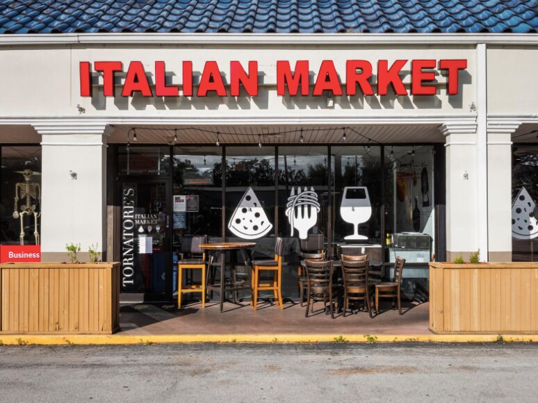 More Photos Of 3800-3822 Edgewater Dr, Orlando Unknown For Lease