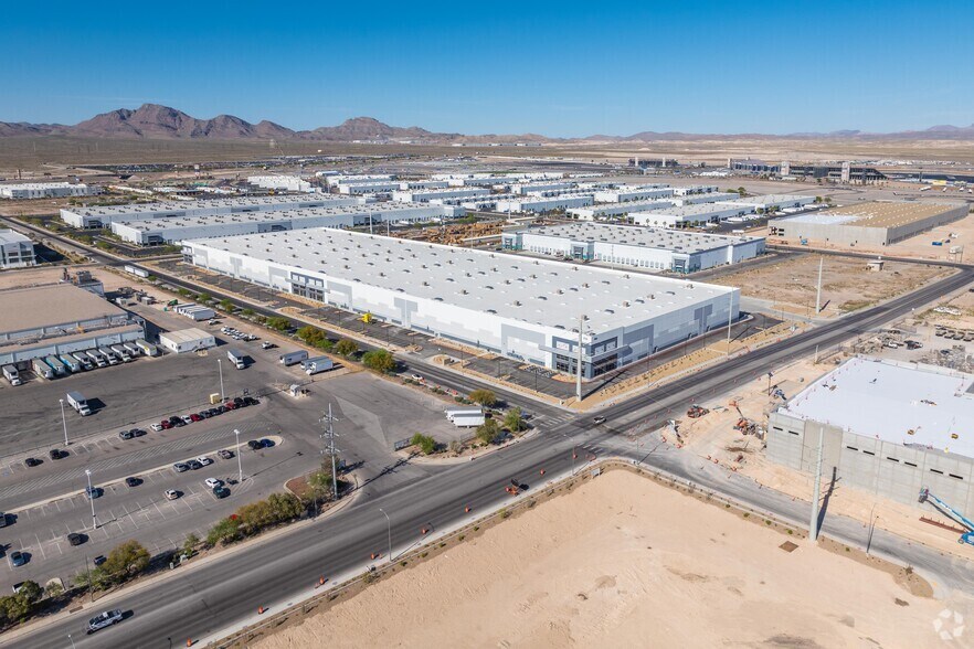 More Photos Of 6100 Shatz St, Las Vegas Distribution For Lease