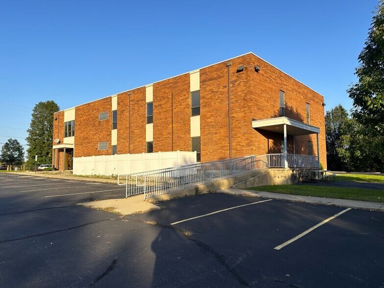 More Photos Of 600 E Dayton-Yellow Springs Rd, Fairborn Office For Sale