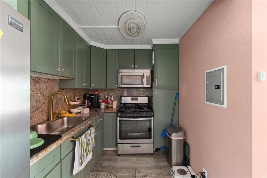 More Photos Of 370 N Fairoaks Ave, Sunnyvale Apartments For Sale