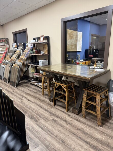 More Photos Of 1695 E Main St, Richmond Medical For Lease
