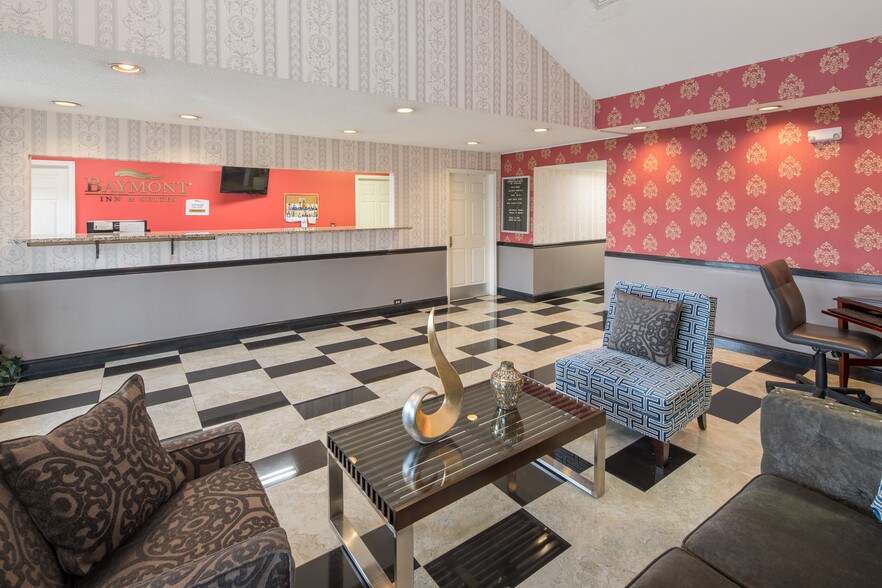 More Photos Of 360 Paul Huff Parkway, Cleveland Hotel For Sale