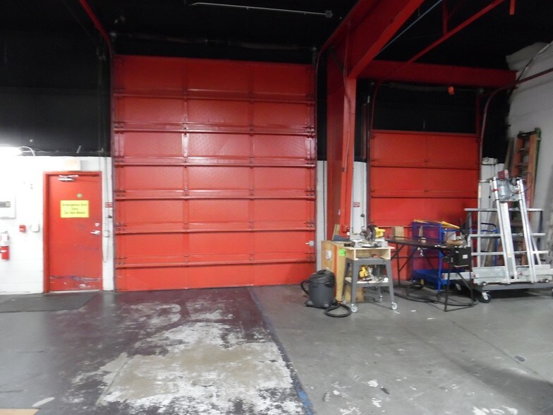 More Photos Of 885 Tallevast Rd, Sarasota Manufacturing For Lease