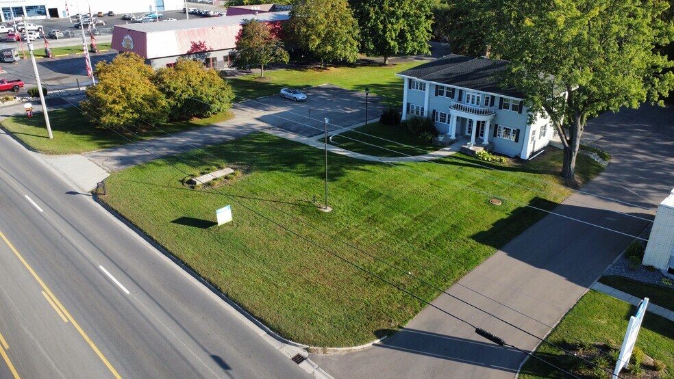 More Photos Of 1070 E Main St, Owosso Office For Lease