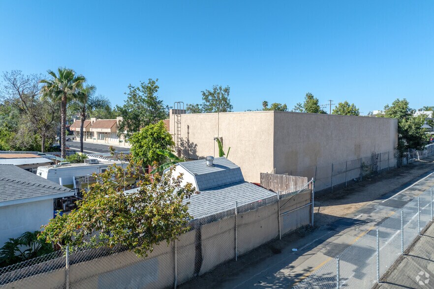 More Photos Of 940 E Valley Pky, Escondido Unknown For Lease