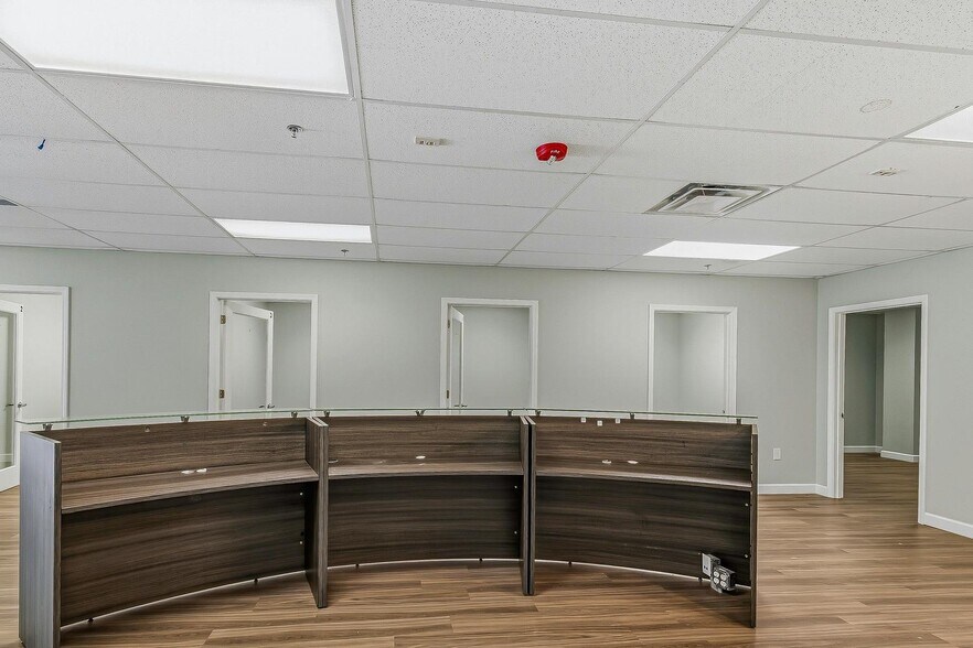 More Photos Of 1880 N Eastman Rd, Kingsport Storefront For Lease