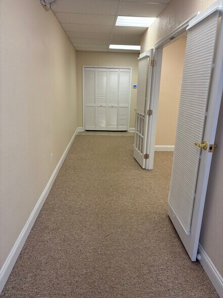 More Photos Of 493 Barger Dr, Port Charlotte Office For Lease